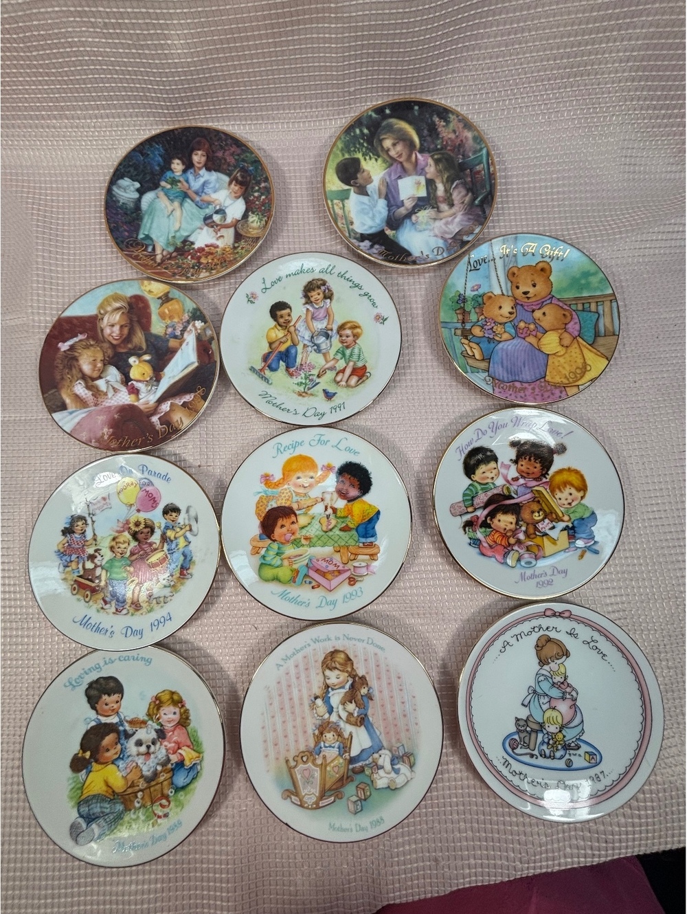 275 - 11 Avon Mother’s Day plates 4.5” 80’s & 90’s